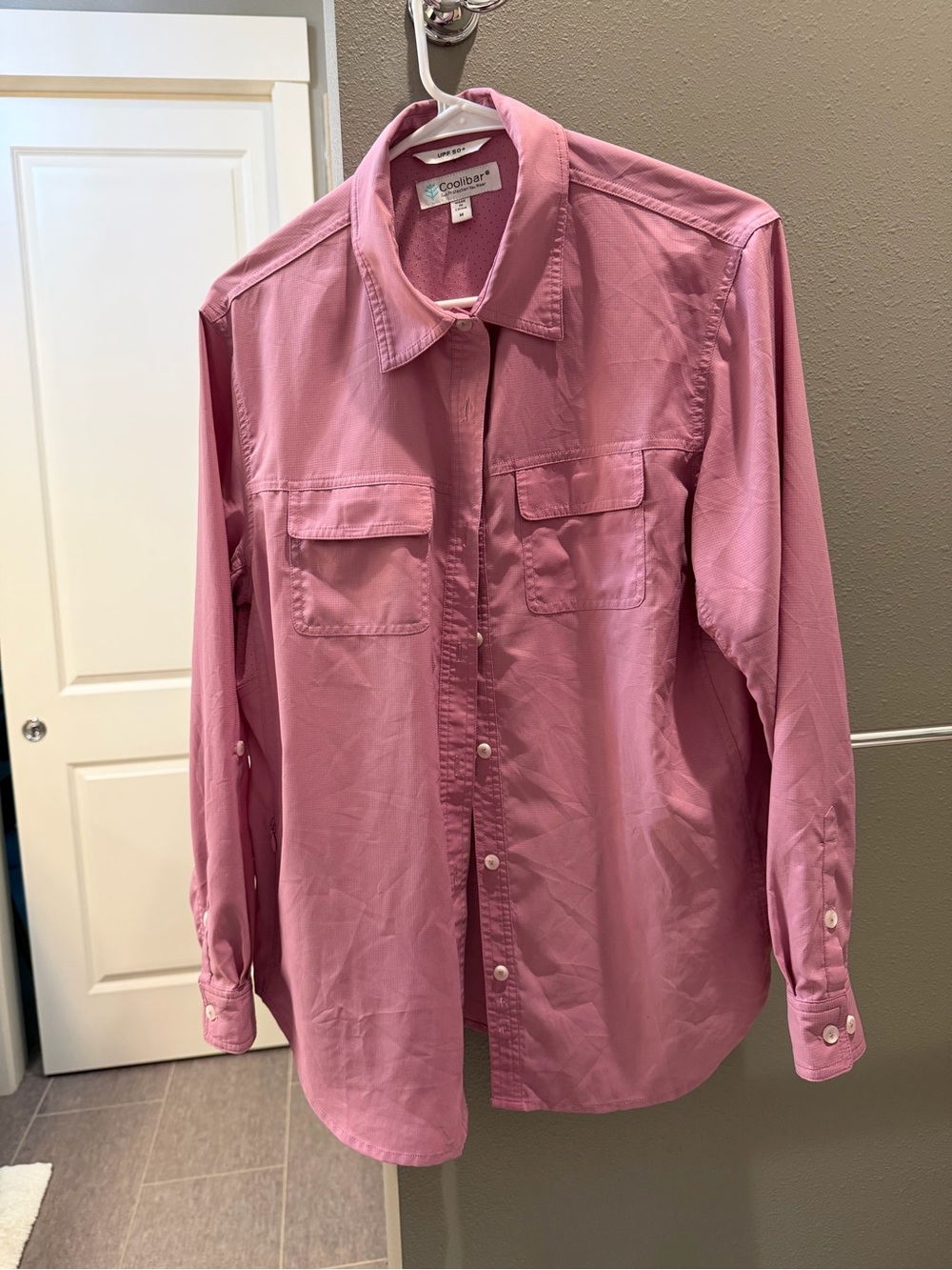 Coolibar Pink Women's Long-Sleeve Button-Down Shirt